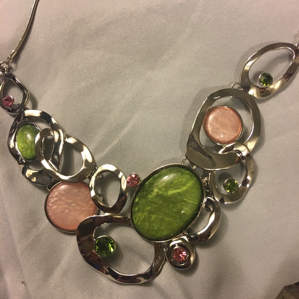 🛍🛍Silver Jewel Costume Necklace/earrings